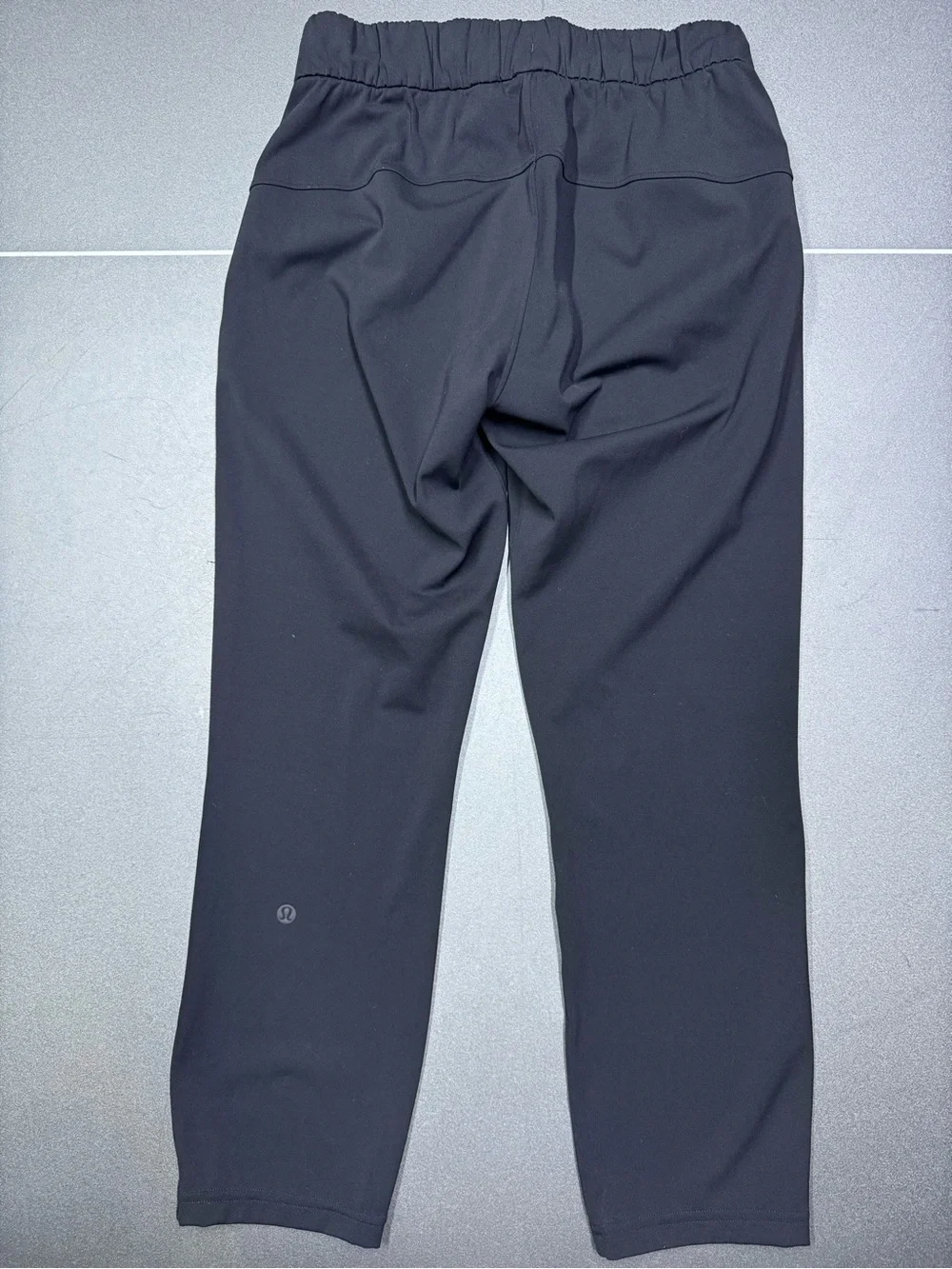 Lululemon On The Fly Pant 7/8 Black Women’s Size 2 Luxtreme Stretch Travel EUC